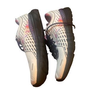 Brooks Adrenaline men sneakers Sz 13